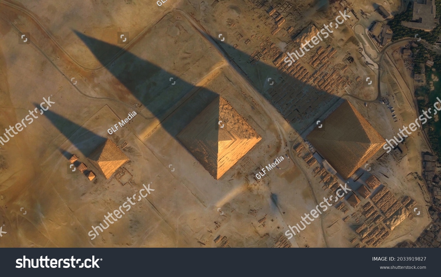 Aerial top down view of Giza Pyramid Complex also called Necropolis is site on the Plateau in Greater Cairo Egypt screenshot of high resolution animation Stock-foto